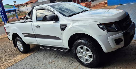 FORD RANGER 2.5 XLS PLUS 4X2 CS 16V FLEX 2P MANUAL FORD RANGER 2.5 XLS PLUS 4X2 CS 16V FLEX 2P MANUAL